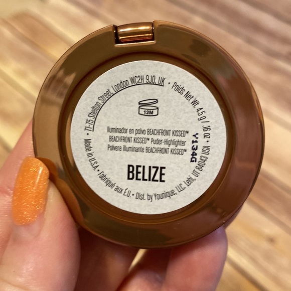 YOUNIQUE NIB Powder Highlighter - Picture 4 of 4